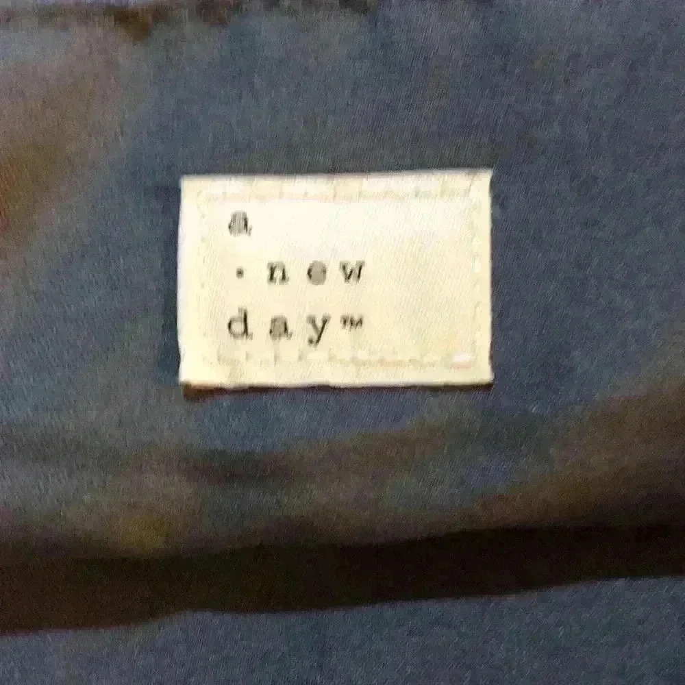 A New Day Lightweight Fabric Tote - Picture 11 of 14